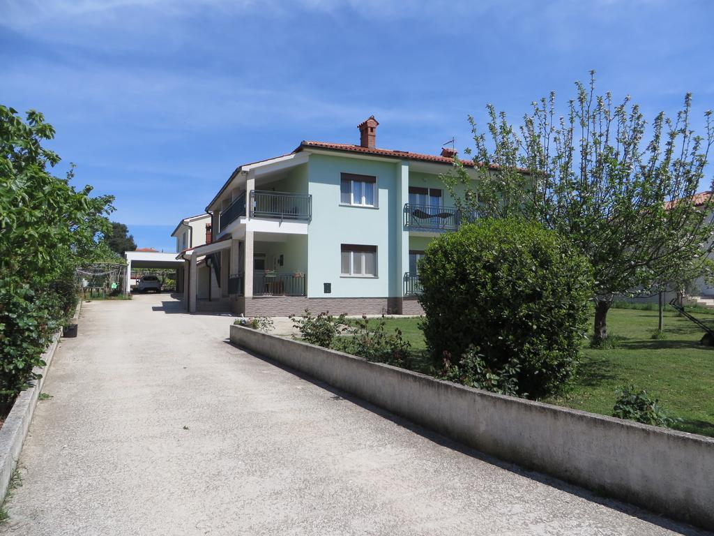 Apartment Mare Medulin Buitenkant foto