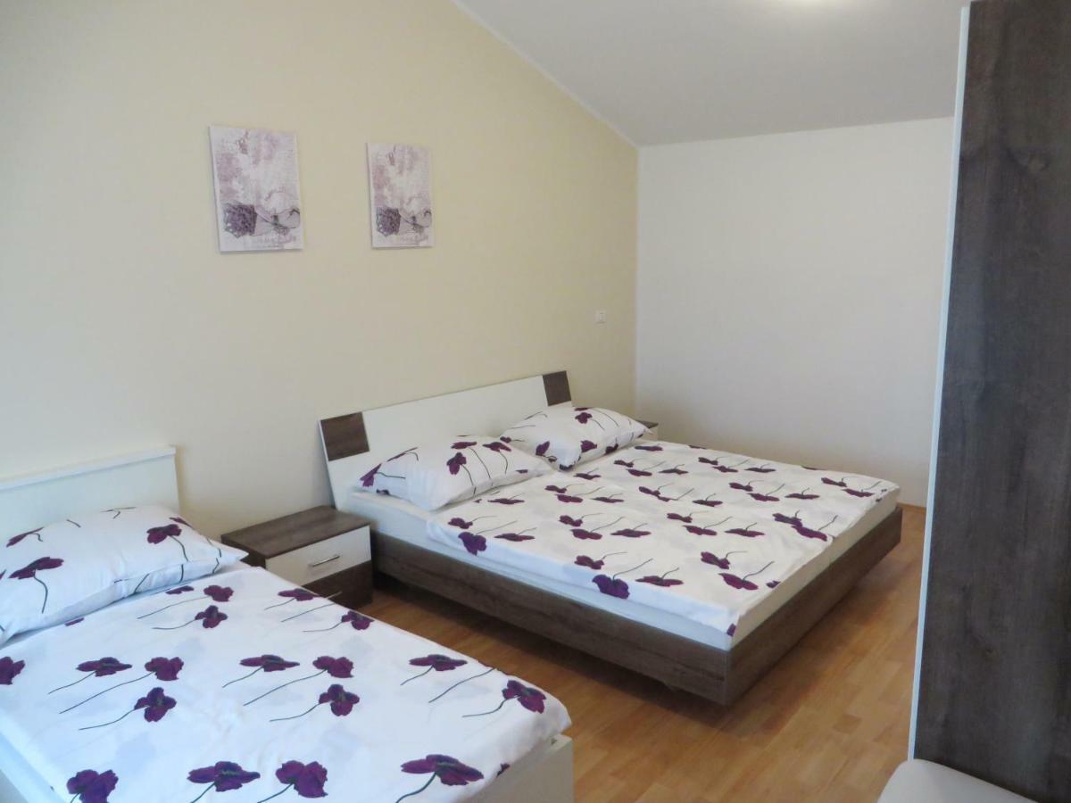 Apartment Mare Medulin Buitenkant foto